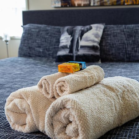 Chic Private Studio 5 Mins From Airport And Shops Christchurch Eksteriør billede